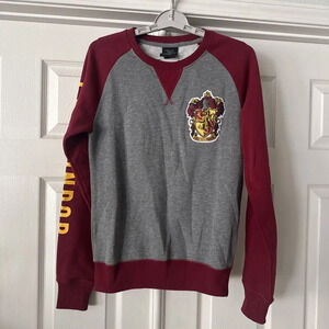 Harry Potter Sweatshirt Gryffindor XS Universal Studios Wizarding World Spellout
